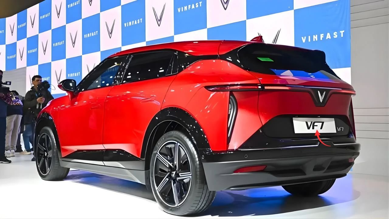 VinFast VF7 Electric SUV
